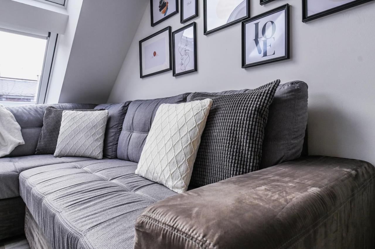 Luxury Apartment In The City Center 브라티슬라바 외부 사진