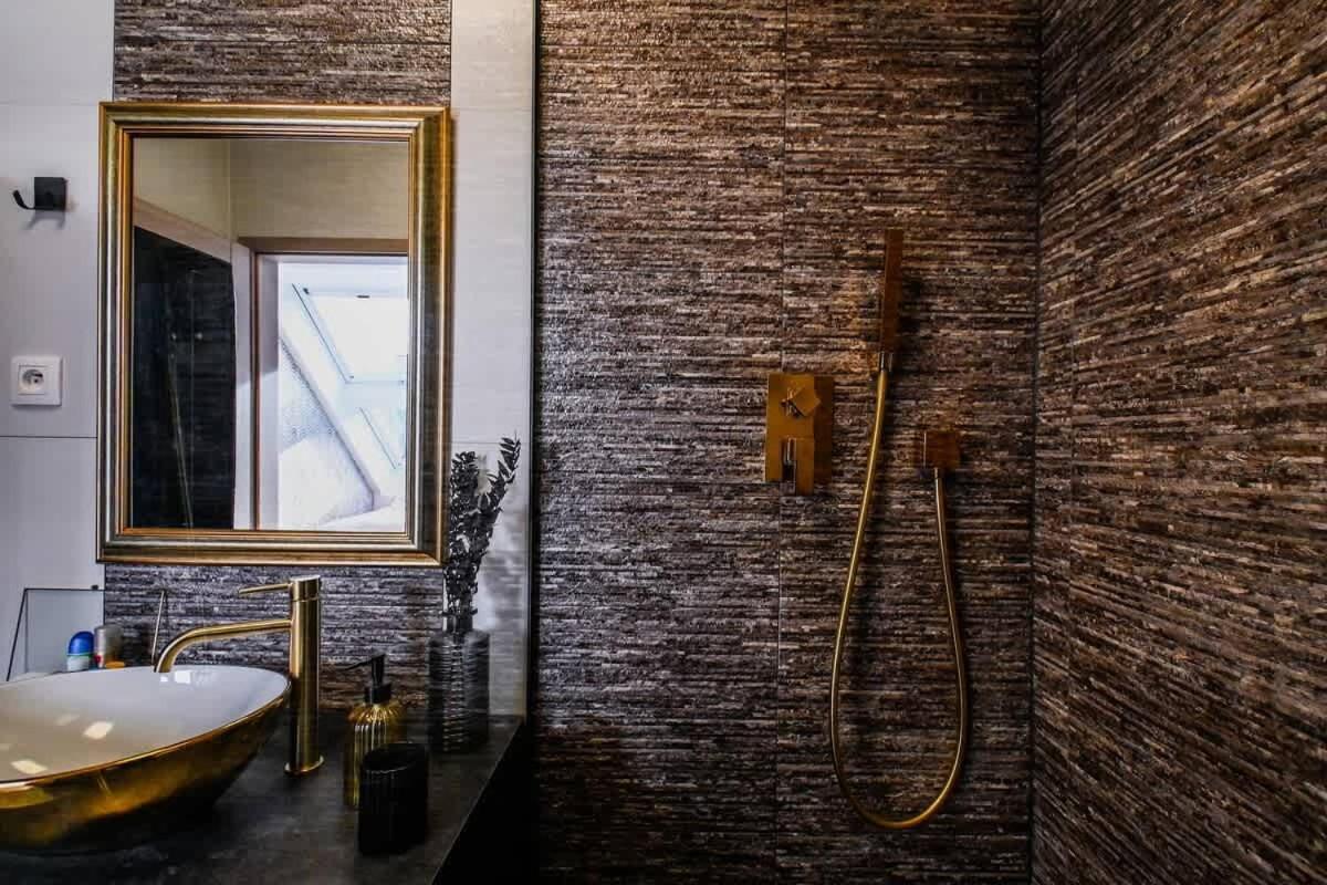 Luxury Apartment In The City Center 브라티슬라바 외부 사진