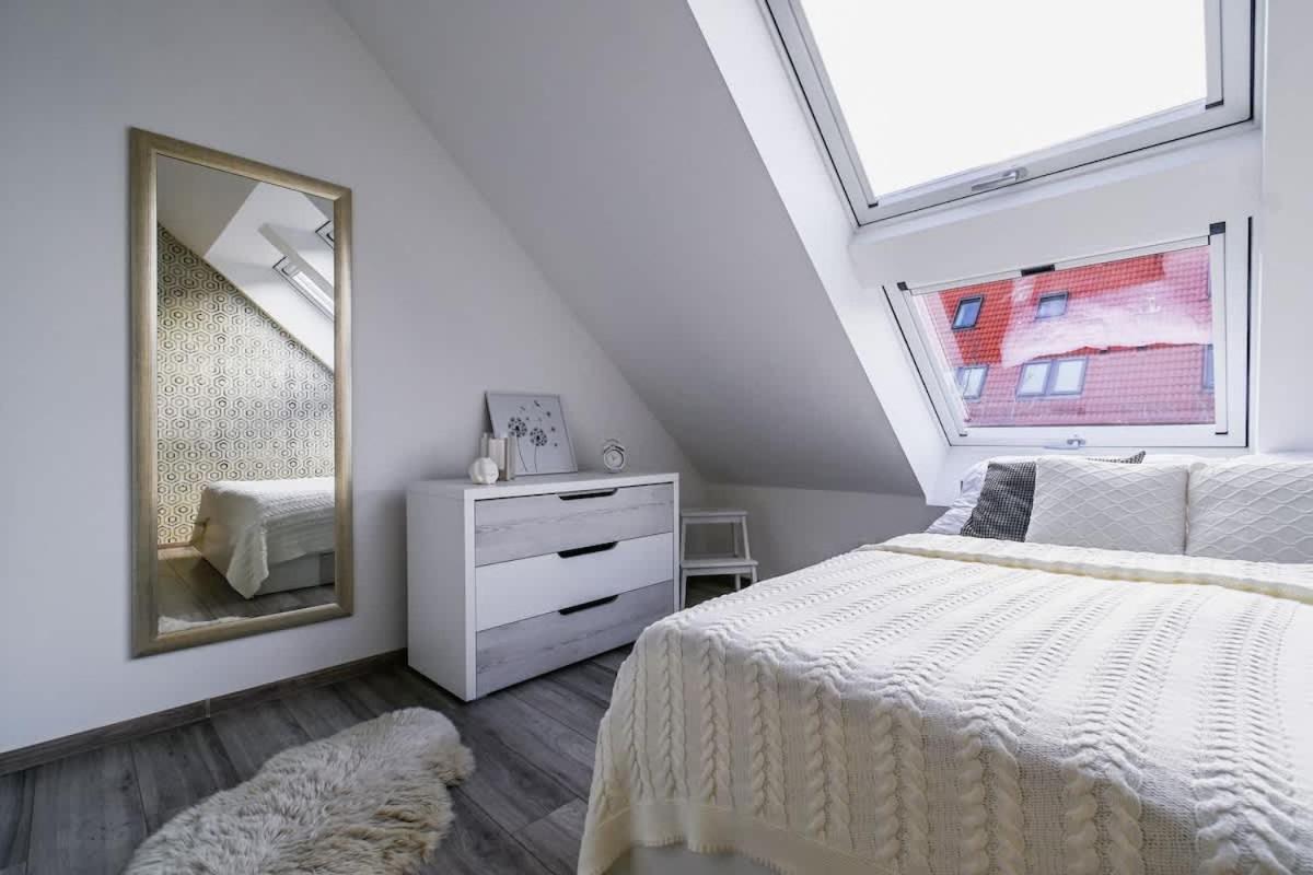 Luxury Apartment In The City Center 브라티슬라바 외부 사진